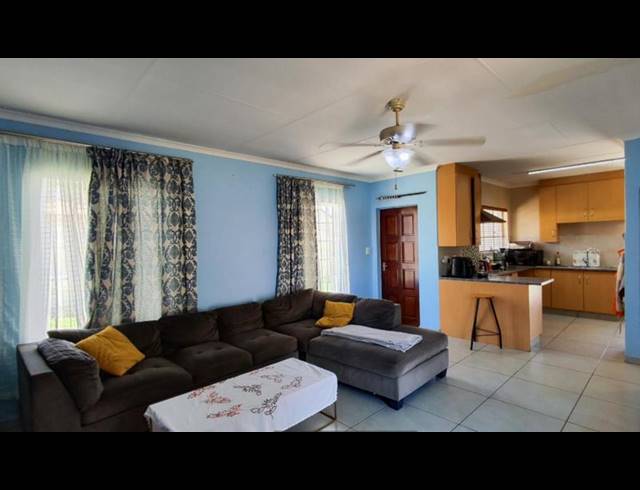 3 BEDROOM CLUSTER FOR SALE IN EVELEIGH